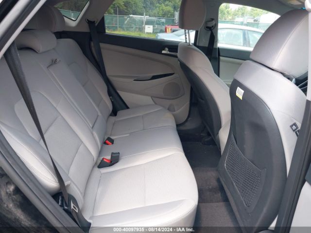 KM8J3CA4XKU069543 Hyundai Tucson Value
