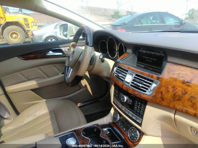WDDLJ9BB4EA107914 Mercedes-Benz Cls 550 4matic