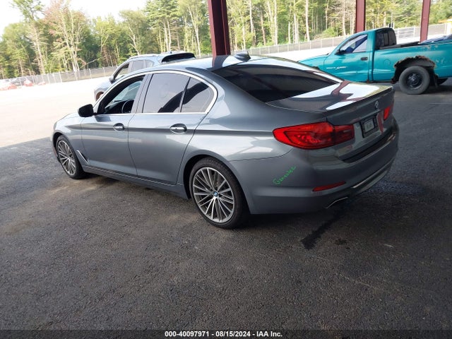 WBAJE5C5XJWA97538 BMW 540I