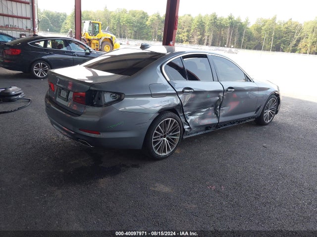 WBAJE5C5XJWA97538 BMW 540I