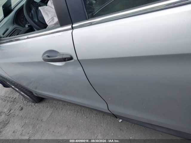 3CZRM3H30FG706041 Honda CR-V LX