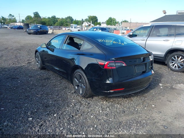 2022 TESLA MODEL 3 5YJ3E1EB4NF106457 Photo 2