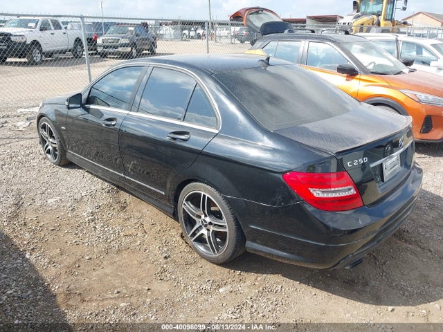 2012 Mercedes-benz C 250 Luxury/sport მანქანა იყიდება აუქციონზე, vin: WDDGF4HBXCR231939, აუქციონის ნომერი: 40098099