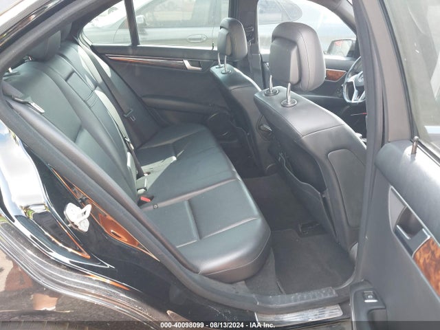 2012 Mercedes-benz C 250 Luxury/sport მანქანა იყიდება აუქციონზე, vin: WDDGF4HBXCR231939, აუქციონის ნომერი: 40098099