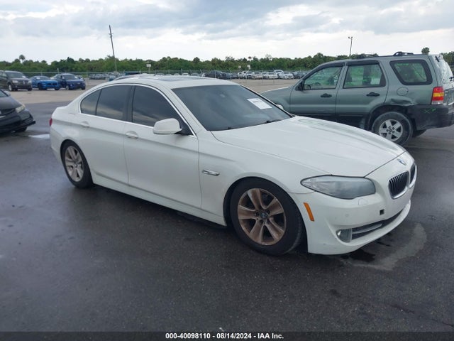 40098110 :رقم المزاد ، WBAFR1C59BC750864 vin ، 2011 Bmw 528i مزاد بيع