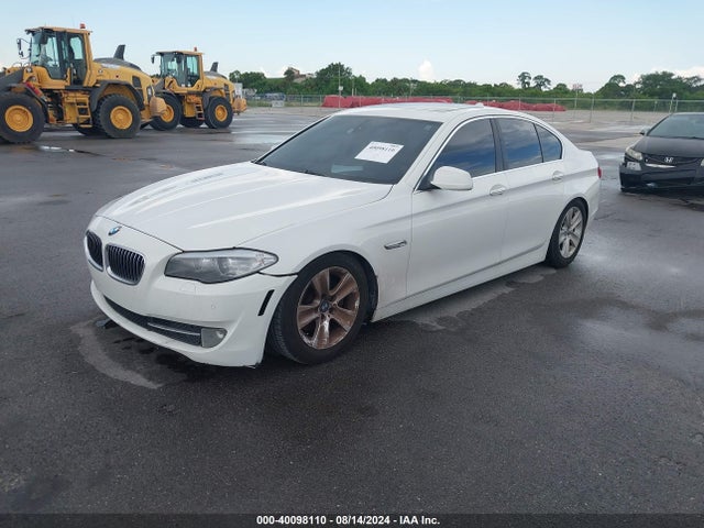 40098110 :رقم المزاد ، WBAFR1C59BC750864 vin ، 2011 Bmw 528i مزاد بيع