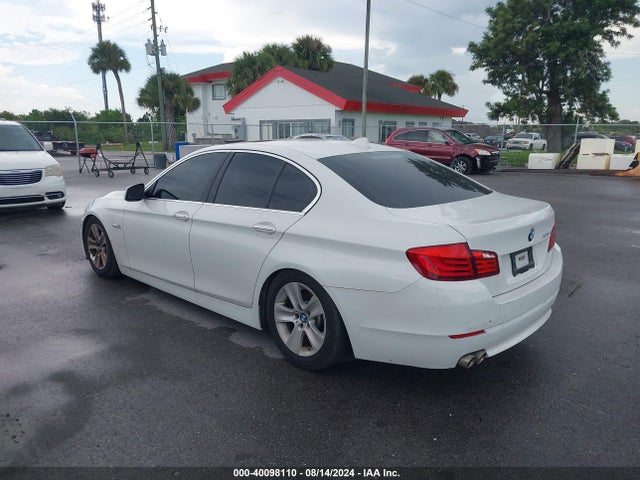 40098110 :رقم المزاد ، WBAFR1C59BC750864 vin ، 2011 Bmw 528i مزاد بيع
