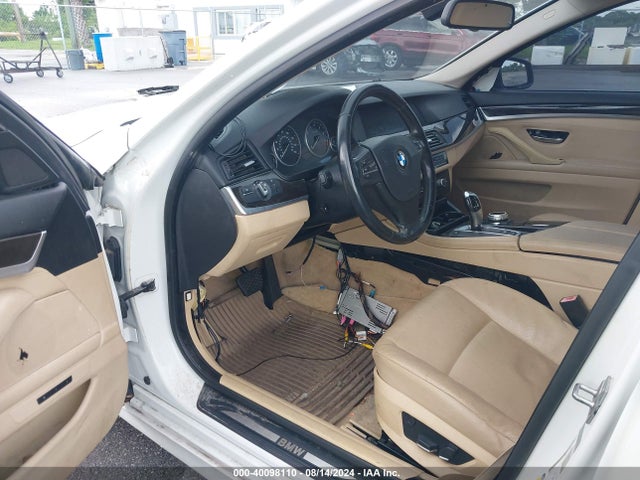 40098110 :رقم المزاد ، WBAFR1C59BC750864 vin ، 2011 Bmw 528i مزاد بيع