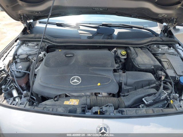 WDCTG4EB4JJ428542 Mercedes-Benz GLA 250