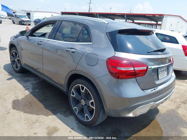 WDCTG4EB4JJ428542 Mercedes-Benz GLA 250