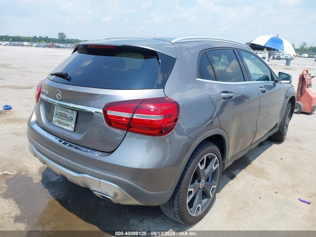 WDCTG4EB4JJ428542 Mercedes-Benz GLA 250