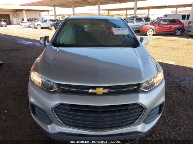 Chevrolet TRAX LS 2018 3GNCJKSB5JL348604 Image 12