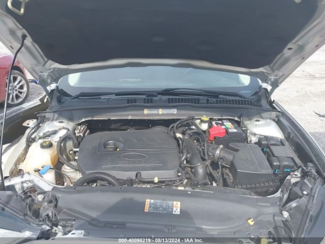 3FA6P0HD8HR250200 Ford FUSION SE