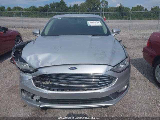 3FA6P0HD8HR250200 Ford FUSION SE