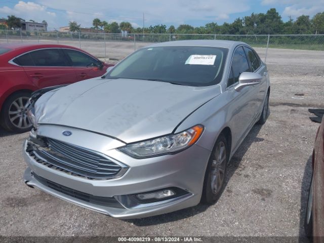 3FA6P0HD8HR250200 Ford FUSION SE