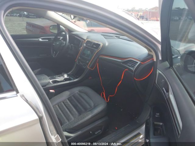 3FA6P0HD8HR250200 Ford FUSION SE