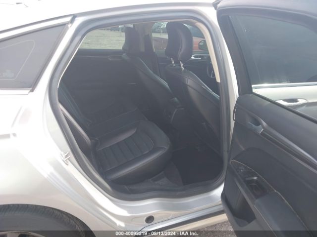 3FA6P0HD8HR250200 Ford FUSION SE