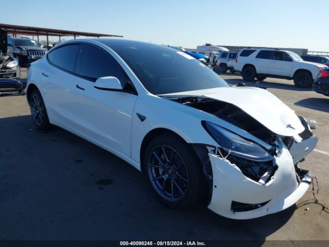 2022 TESLA MODEL 3 5YJ3E1EB7NF136438