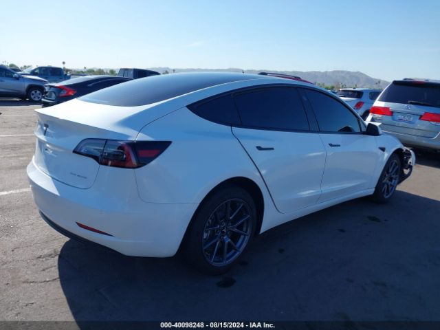 2022 TESLA MODEL 3 5YJ3E1EB7NF136438 Photo 3
