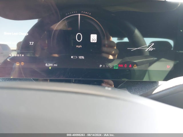 Lucid Air Pure 2023 50EA1PFA3PA009575 Image 7