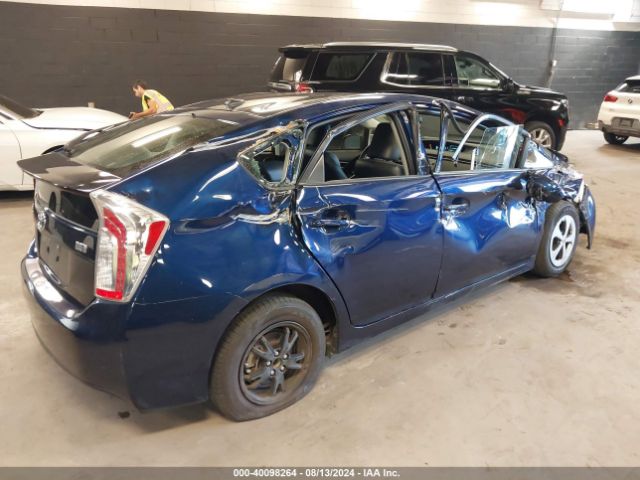 JTDKN3DU6F1881475 Toyota Prius Four