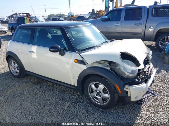 2007 MINI COOPER WMWMF33537TT51063 Photo 0
