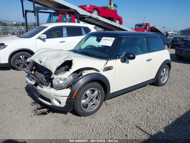 2007 MINI COOPER WMWMF33537TT51063 Photo 1