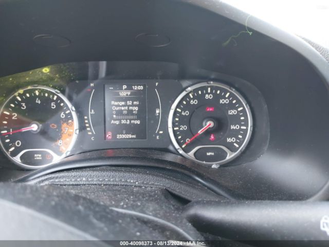 ZACCJABT8FPB41716 Jeep Renegade Latitude