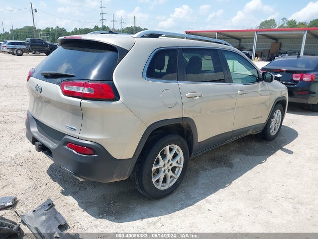 1C4PJLCS3FW711854 Jeep Cherokee Latitude