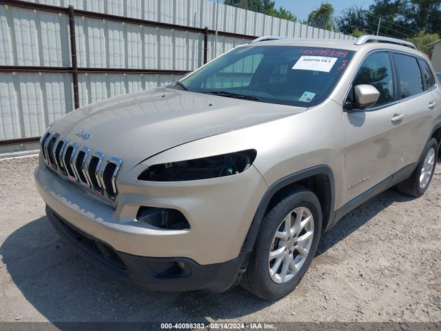 1C4PJLCS3FW711854 Jeep Cherokee Latitude
