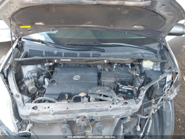 5TDYK3DC5GS746213 Toyota Sienna Xle 8 Passenger
