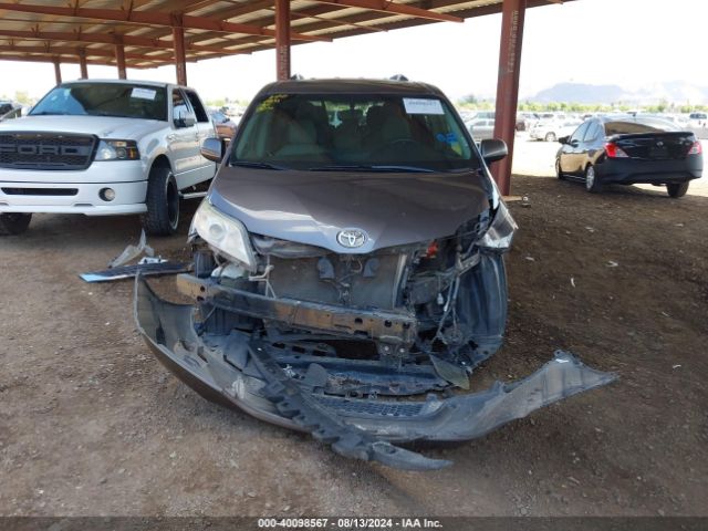 5TDYK3DC5GS746213 Toyota Sienna Xle 8 Passenger