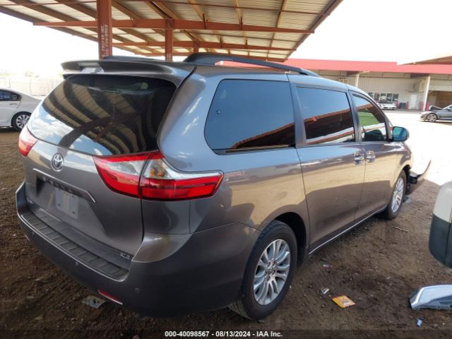 5TDYK3DC5GS746213 Toyota Sienna Xle 8 Passenger