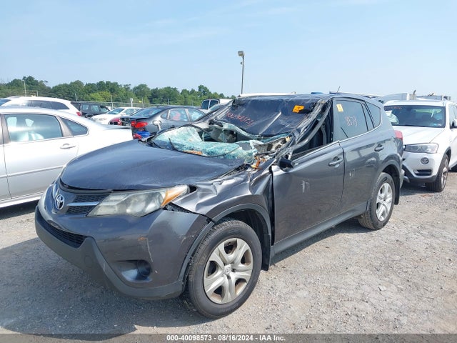 Toyota RAV4 LE 2014 JTMZFREV7EJ017216 Image 2