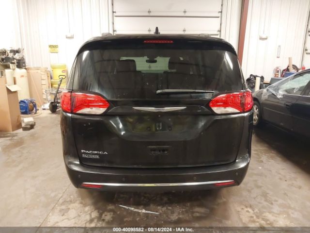 2C4RC1EG6HR665240 Chrysler Pacifica Touring-l Plus