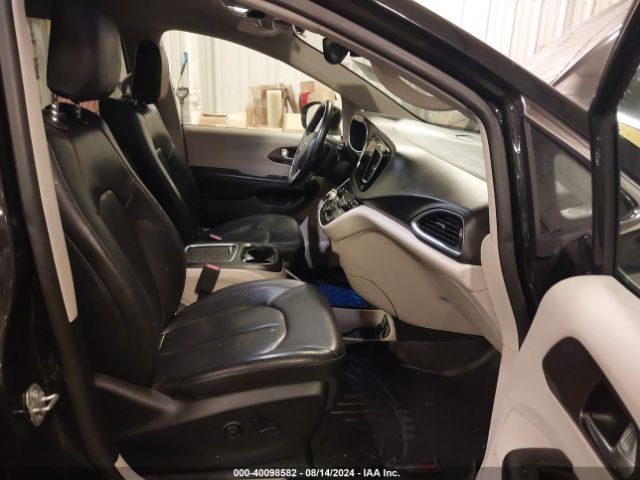 2C4RC1EG6HR665240 Chrysler Pacifica Touring-l Plus