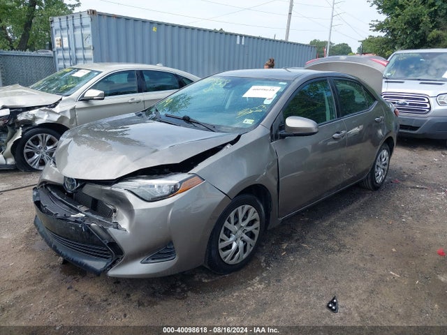 Toyota COROLLA LE 2017 2T1BURHE3HC884292 Image 2
