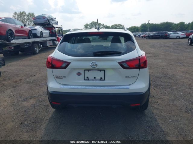 JN1BJ1CR2KW339853 Nissan Rogue Sport Sl