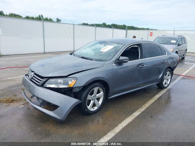 1VWBS7A3XEC096422 Volkswagen Passat 1.8t Se