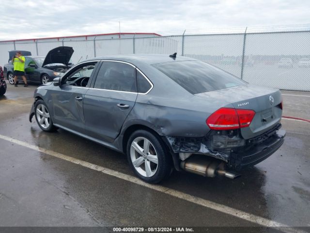 1VWBS7A3XEC096422 Volkswagen Passat 1.8t Se