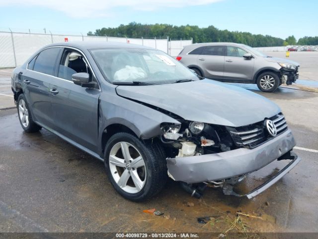 1VWBS7A3XEC096422 Volkswagen Passat 1.8t Se
