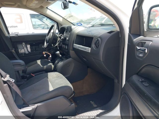 1C4NJDBB6GD718681 Jeep Compass Sport