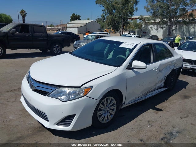 Toyota CAMRY LE 2014 4T1BF1FK7EU439505 Image 2