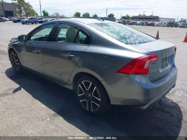 YV126MFL2H2423656 Volvo S60 T5 Dynamic