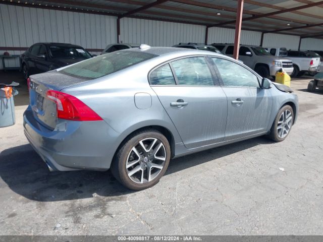 YV126MFL2H2423656 Volvo S60 T5 Dynamic
