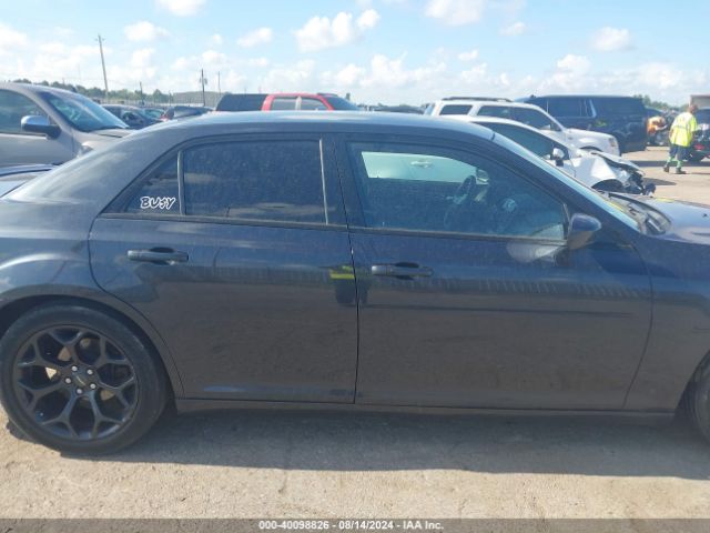 2C3CCABG0KH516561 Chrysler 300 300s
