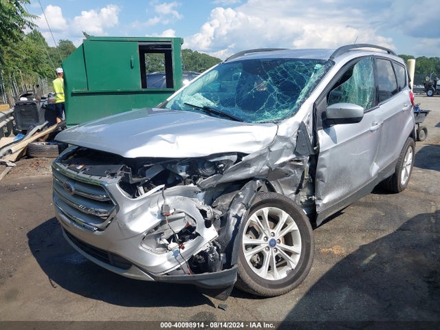 Ford ESCAPE SE 2018 1FMCU0GD8JUB15896 Image 2