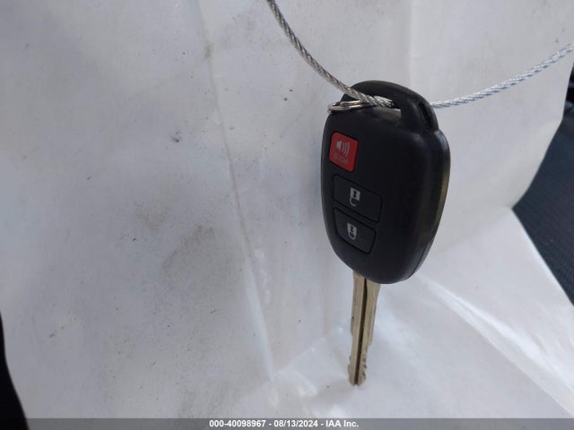 Toyota RAV4 LE 2018 2T3ZFREVXJW517575 Image 11