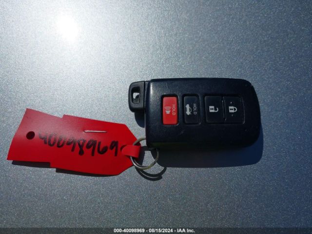 2T1BURHE2JC995647 Toyota Corolla Xse