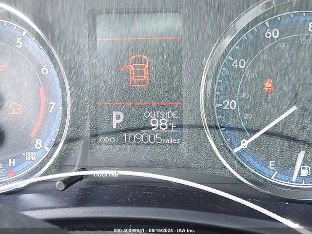 Toyota COROLLA LE 2018 5YFBURHE3JP850682 Image 15